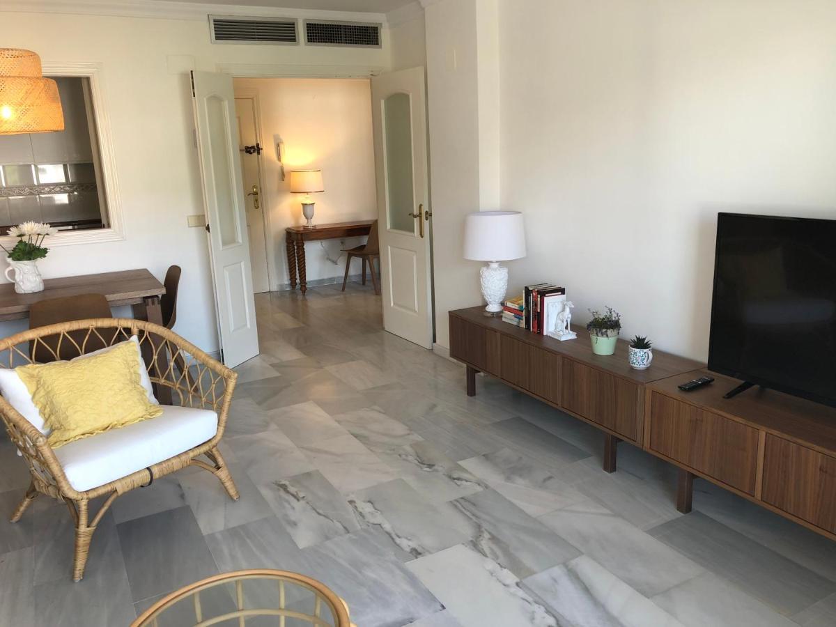 Inspiring Apartment In Carihuela Beach Торремолинос Экстерьер фото